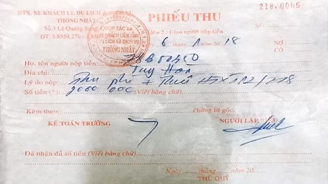Phiếu thu tiền xã viên của HTX Thống Nhất.