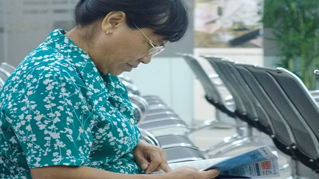 Nhà đầu tư lo ngại đón nhận tin không vui về biến động tỷ giá khó lường. Ảnh: NGUYỆT ANH