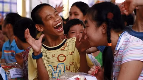 Vì tham lam, một số cán bộ Trung tâm cứu trợ trẻ em tàn tật làm khổ hàng trăm trẻ khuyết tật ở Hà Giang (nguồn ảnh: molisa.gov.vn)