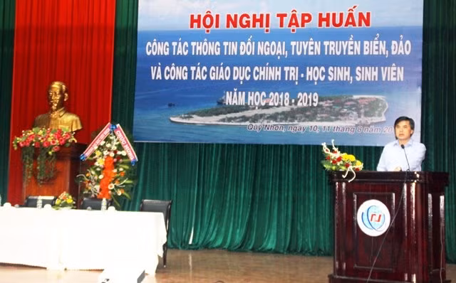 Ông Bùi Văn Linh, Phó Vụ trưởng phụ trách Vụ Giáo dục Chính trị và CTHSSV (Bộ GD-ĐT) phát biểu.