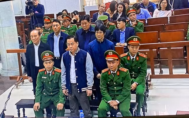 Xét xử hai nguyên Thứ trưởng Công an