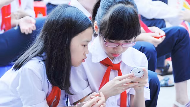 Đừng nhìn công nghệ một cách tiêu cực!