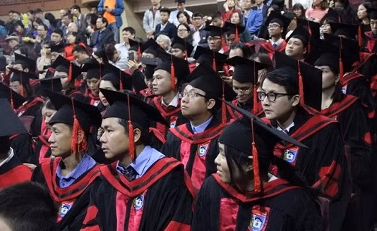 Các tân Tiến sĩ của Trường đại học Khoa học Tự nhiên (Ảnh: HUS).
