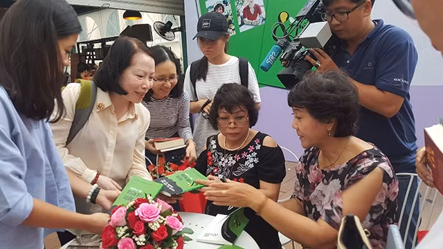 Rực rỡ sắc mầu 