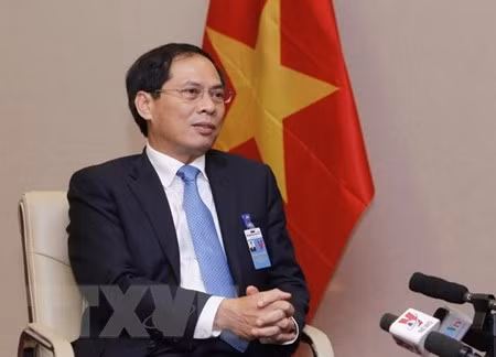 Ngoại giao Việt Nam đóng góp vào thành tựu chung của đất nước 