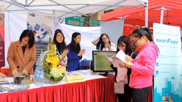 Chắp cánh tinh thần khởi nghiệp cho sinh viên