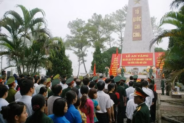 Toàn cảnh lễ tưởng niệm.