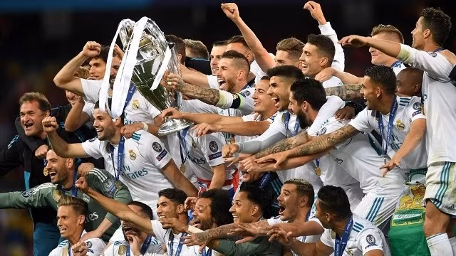 Tân vương Champions League, Real đang hướng tới một kỷ lục tiếp theo với hy vọng sẽ bảo vệ thành công Siêu cúp châu Âu mà họ đang nắm giữ trước đối thủ cùng thành phố, Atletico.