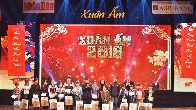 “Xuân ấm 2018”