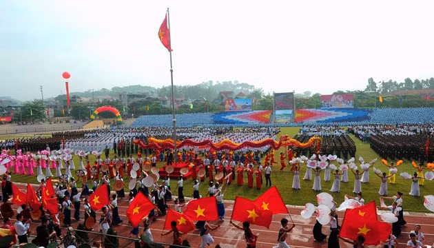 Quang cảnh Lễ mít-tinh, diễu binh, diễu hành.