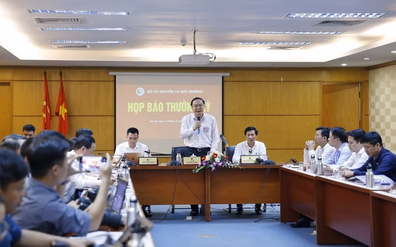 Cuộc họp báo thường kỳ ngày 14-10 của Bộ Tài nguyên và Môi trường.
