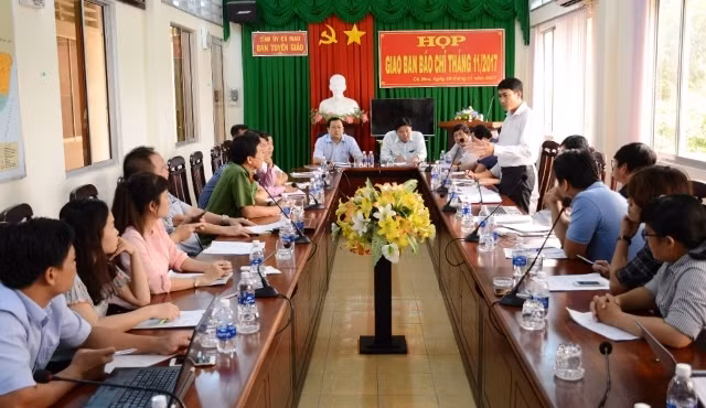 Cuộc họp giao ban báo chí tổ chức chiều 28-11, tại Cà Mau.