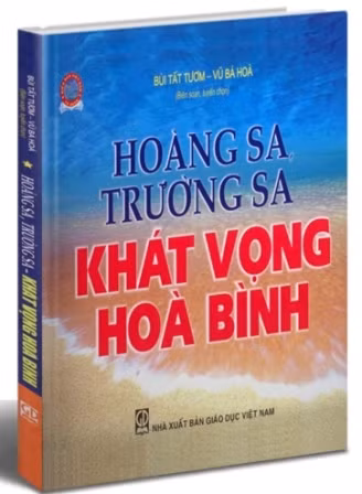 Cuốn sách ảnh “Hoàng Sa, Trường Sa - Khát vọng hòa bình”