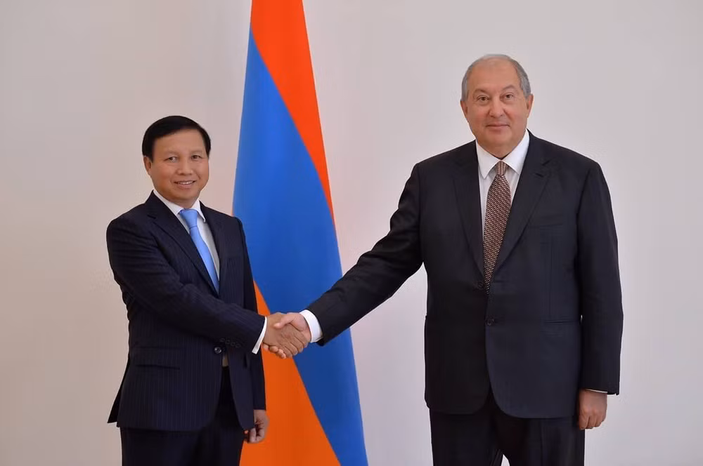 Đại sứ Việt Nam trình Quốc thư lên Tổng thống Cộng hòa Armenia