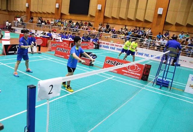 Một trận thi đấu tại Giải cầu lông học sinh-sinh viên TP Hà Nội tranh Cúp báo Tuổi trẻ Thủ đô lần thứ 4 năm 2017.