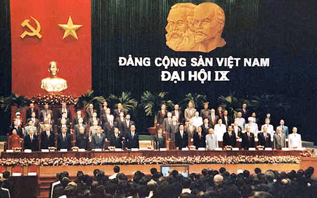 Ðại hội đại biểu toàn quốc lần thứ IX của Ðảng diễn ra từ ngày 19 đến 22-4-2001 tại Hà Nội. Ảnh tư liệu