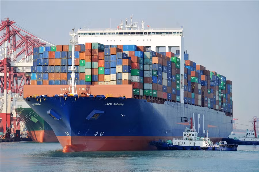 Một tàu chở hàng của Mỹ tại cảng Thanh Đảo, tỉnh Sơn Đông, Trung Quốc (Ảnh: ChinaDaily)