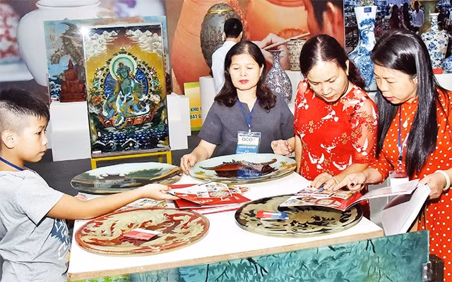 Hội chợ hàng nông sản, thủ công mỹ nghệ và sản phẩm OCOP Thủ đô
