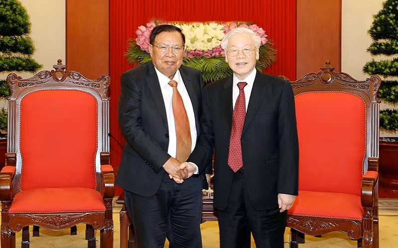 Tổng Bí thư, Chủ tịch nước Nguyễn Phú Trọng tiếp Tổng Bí thư, Chủ tịch nước Lào Bun-nhăng Vo-la-chít. Ảnh: TRÍ DŨNG (TTXVN)