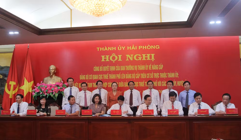 Ký kết Quy chế tạm thời phối hợp công tác giữa Đảng ủy Cục Thuế Hải Phòng với các quận ủy, huyện ủy trực thuộc Thành ủy Hải Phòng. 