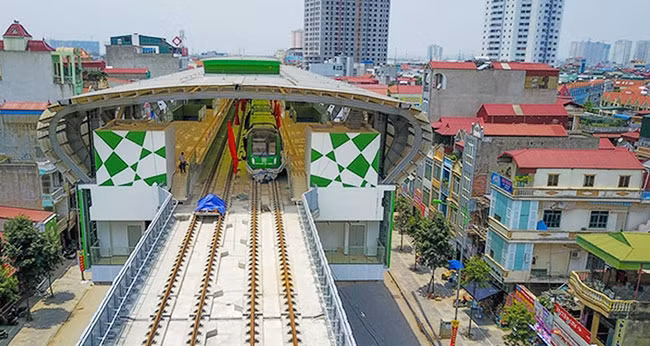 Dự án đường sắt Cát Linh - Hà Đông trở thành đại công trường đội vốn và dở dang của Hà Nội gần một thập kỷ qua. Ảnh: THẾ ĐẠI