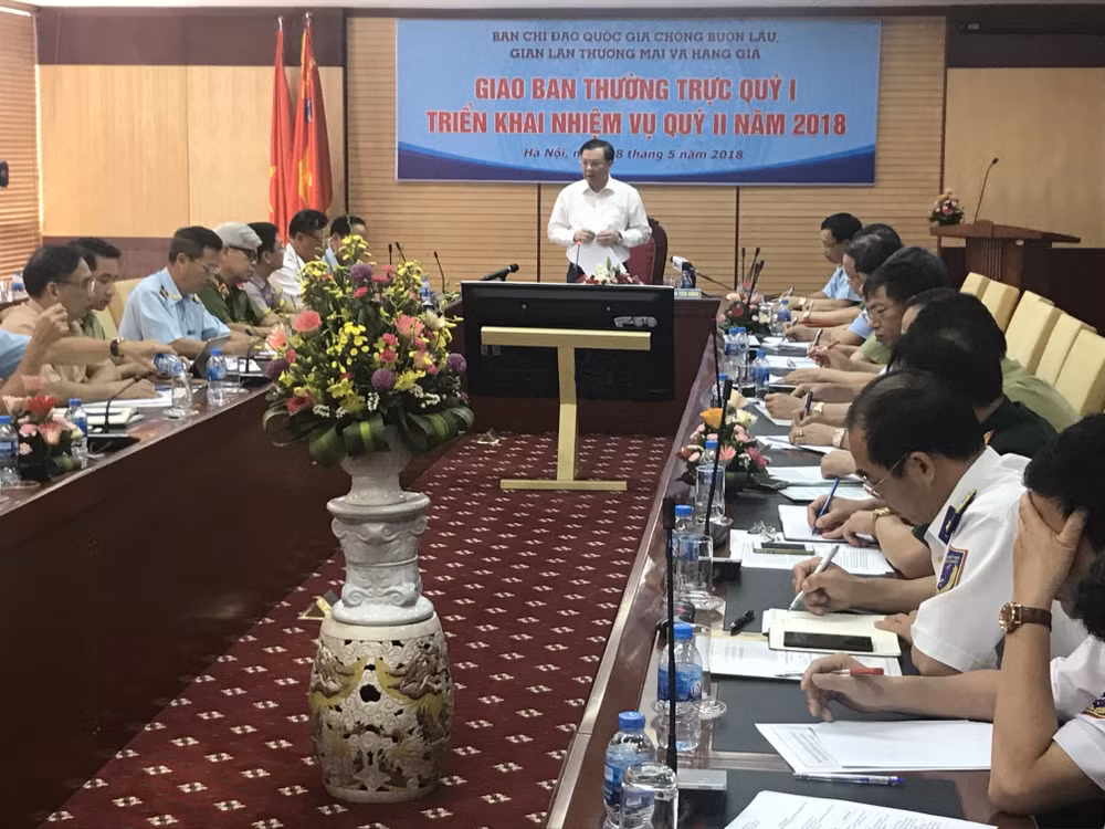 Đồng chí Đinh Tiến Dũng, Phó Trưởng ban Thường trực Ban Chỉ đạo 389 Quốc gia phát biểu chỉ đạo.