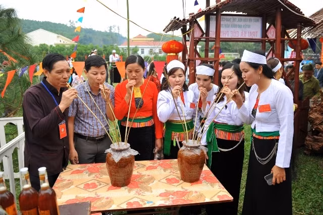 Khai mạc Ngày hội Văn hóa - thể thao các dân tộc ở Ninh Bình