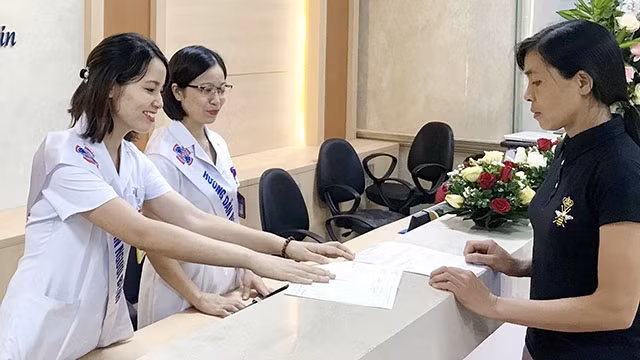 Thực hiện cơ chế tự chủ tại bệnh viện đã góp phần nâng cao chất lượng dịch vụ, tăng sự hài lòng của người bệnh. Ảnh: NAM ANH