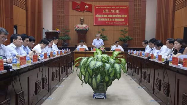 Quang cảnh buổi làm việc.