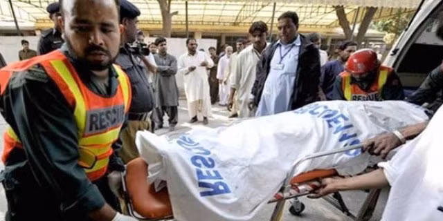Nhiều người bị thương nặng trong vụ tai nạn xe buýt tại Pakistan.