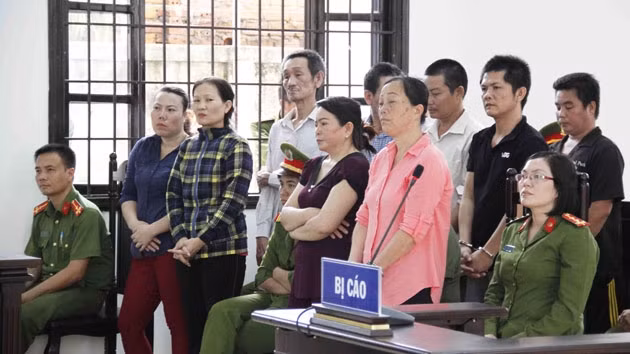 Các bị cáo tại phiên tòa.