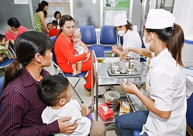 Tiêm vắc-xin cho trẻ là biện pháp phòng bệnh thủy đậu tốt nhất.