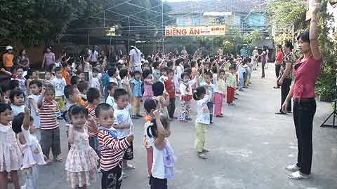 Thái Nguyên cần quan tâm hơn nữa đến công tác phòng bệnh sởi cho trẻ em trong các trường học. 