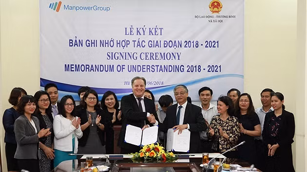Hợp tác phát triển nguồn nhân lực trong cách mạng công nghiệp 4.0