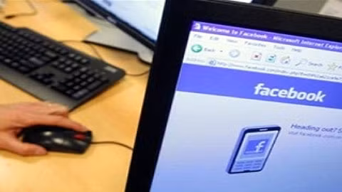 Nhiều người không thể truy cập vào Facebook trong hai ngày 18 và 19-6 do trang này bị sự cố hạ tầng web. (Ảnh: AFP)