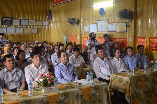 Đại biểu tham dự Ngày hội Đại đoàn kết toàn dân tại Nam Định.