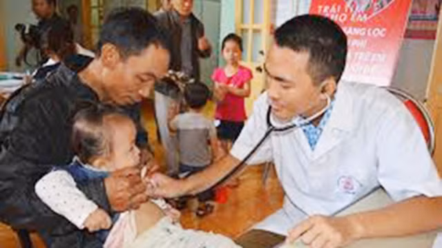 Khám tim miễn phí cho trẻ em nghèo