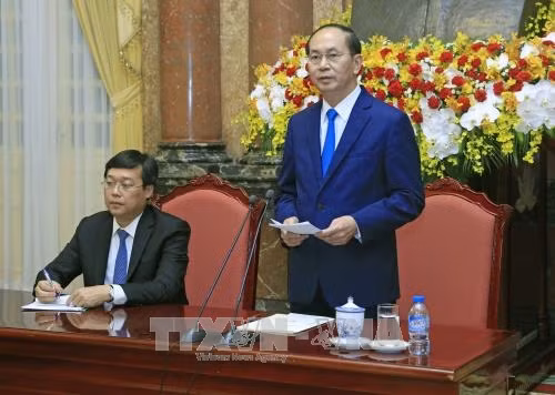 Chủ tịch nước Trần Đại Quang gặp mặt đại biểu Chương trình “Chia sẻ cùng thầy cô” năm 2017