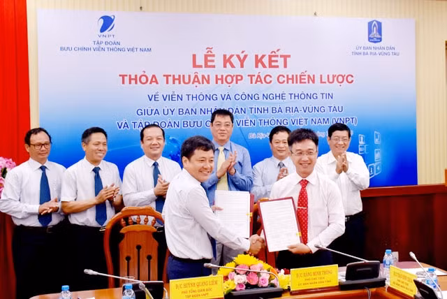 Lãnh đạo tỉnh Bà Rịa - Vũng Tàu và Tập đoàn VNPT ký thỏa thuận hợp tác chiến lược.