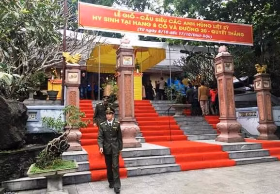 Lê tri ân diễn ra trang trọng lại hang Tám cô trên đường 20 - Quyết thắng. (Ảnh: Trung tâm du lịch Phong Nha - Kẻ Bàng)