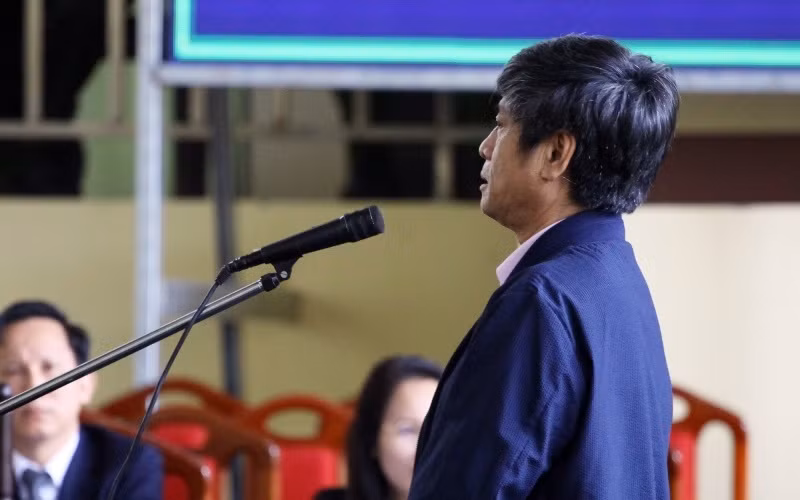Bị cáo Nguyễn Thanh Hóa trong phần tự bào chữa.