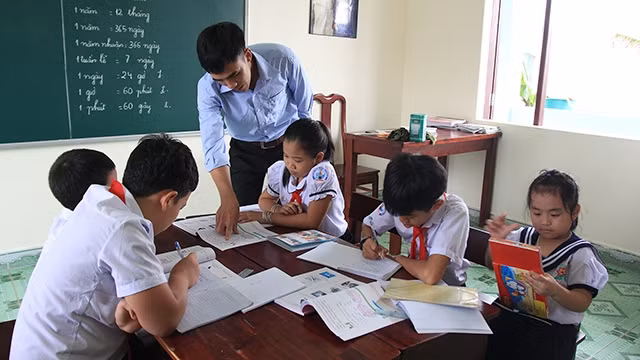 Lớp học ấn tượng của thầy và trò ở Trường Sa Lớn.