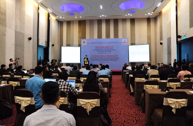 Quang cảnh hội thảo chiều 6-11.