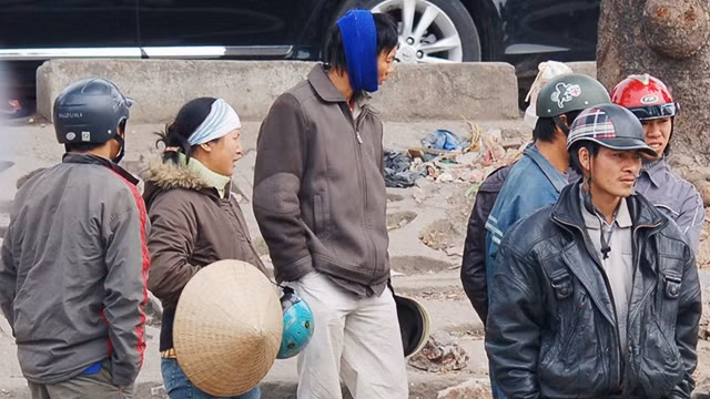 Với mức thu nhập thấp và bấp bênh, người lao động tự do sẽ phải cân nhắc khi tham gia bảo hiểm xã hội. Ảnh: HẢI NAM