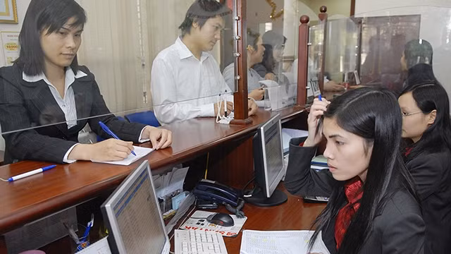 Việc phát triển một thị trường mua bán nợ minh bạch với đầy đủ hành lang pháp lý đang là yêu cầu cấp thiết. Ảnh: NG.HẢI