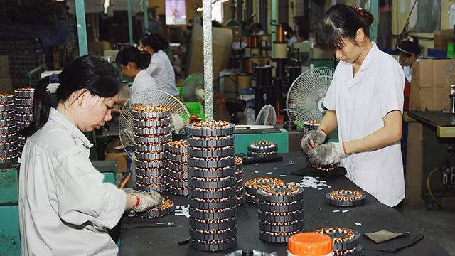 Thúc đẩy tăng năng suất lao động, nâng cao chất lượng để bảo đảm tính bền vững của nền kinh tế. Ảnh: LAM ANH