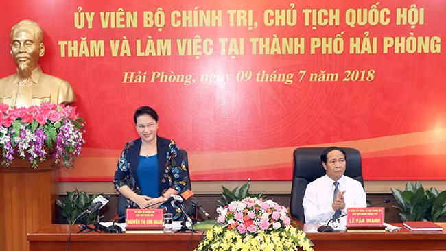 Chủ tịch Quốc hội Nguyễn Thị Kim Ngân làm việc với cán bộ chủ chốt Thành phố Hải Phòng.