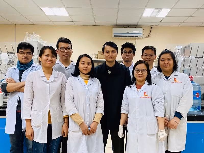 Nhóm các nhà khoa học đã làm việc ngày đêm để chế tạo bộ công cụ phát hiện nhanh nCoV.