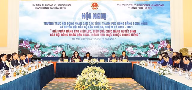 Các đại biểu tham dự Hội nghị Thường trực HÐND các tỉnh, thành phố khu vực đồng bằng sông Hồng và duyên hải Bắc Bộ lần thứ ba, nhiệm kỳ 2016 - 2021. Ảnh: THÀNH NGUYỄN