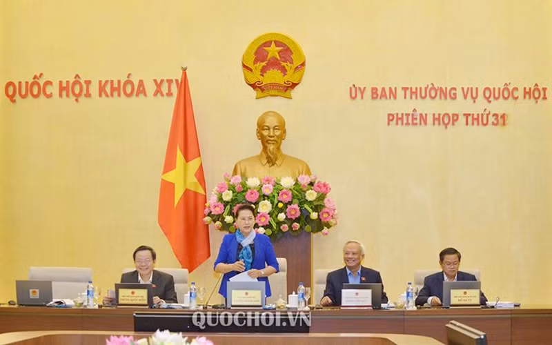 Chủ tịch Quốc hội Nguyễn Thị Kim Ngân phát biểu khai mạc phiên họp. (Ảnh: quochoi.vn)